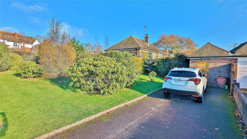 Driveway/Garage