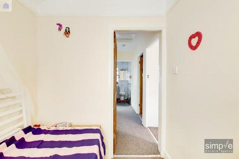 47 Clevedon Gardens, Hounslow, TW5 9TT