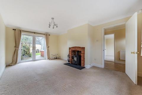 3 bedroom detached house to rent, Perrinsfield,  Lechlade,  GL7