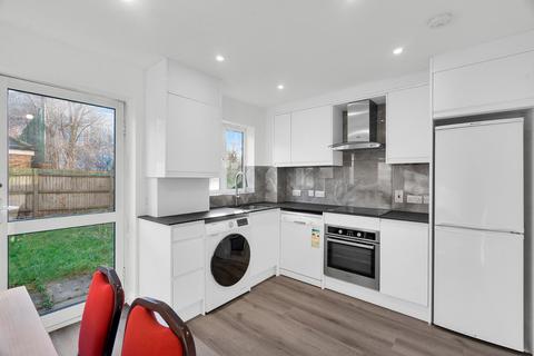 4 bedroom terraced house to rent, Tollington Way, Holloway, London