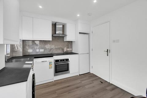 4 bedroom terraced house to rent, Tollington Way, Holloway, London