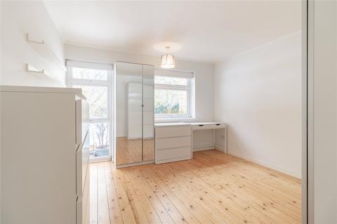2 bedroom apartment to rent, Bishops Court, Trumpington, Cambridge, Cambridgeshire