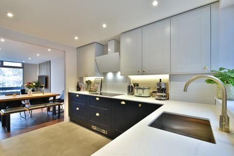 3 bedroom terraced house to rent, Highland Road Shortlands BR2