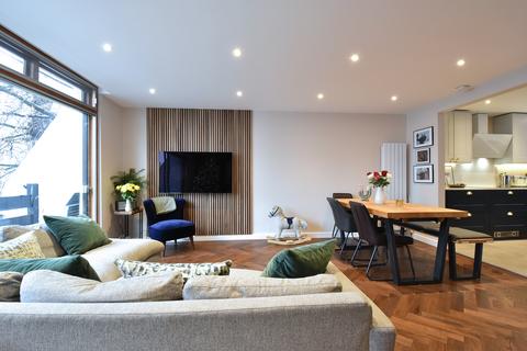 3 bedroom terraced house to rent, Highland Road Shortlands BR2