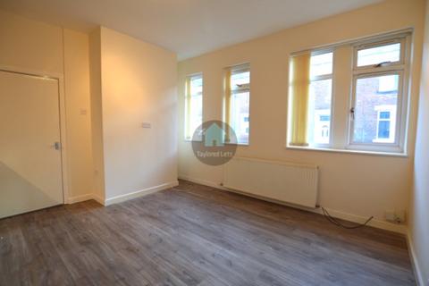 2 bedroom flat to rent, Laurel Street, Wallsend NE28