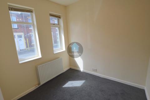 2 bedroom flat to rent, Laurel Street, Wallsend NE28