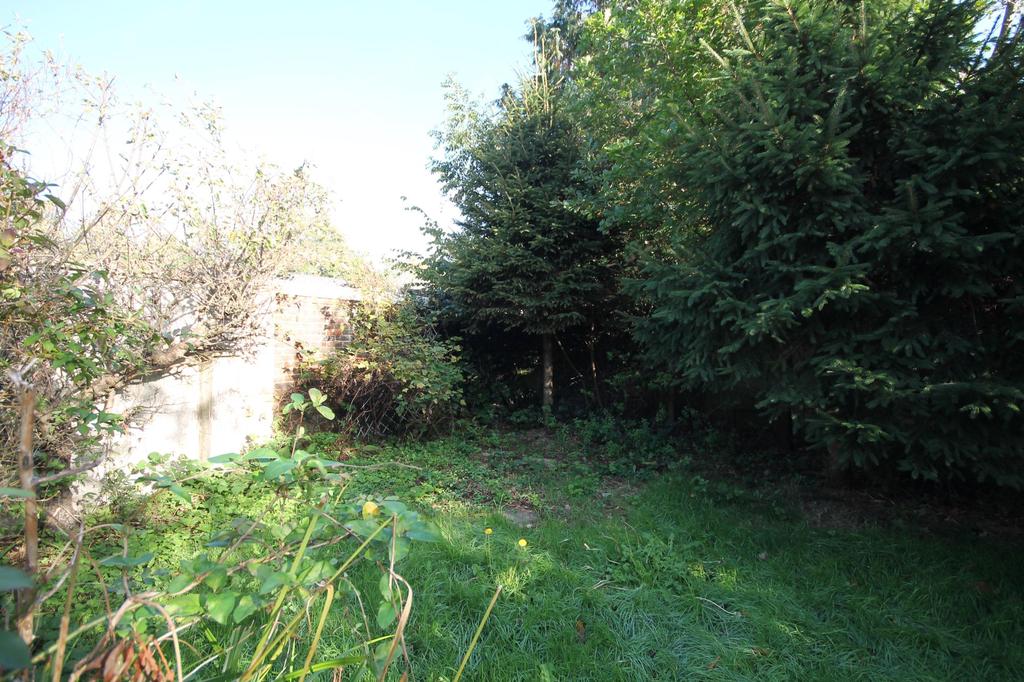 Dale Avenue, Hassocks, BN6 3 bed detached bungalow £380,000