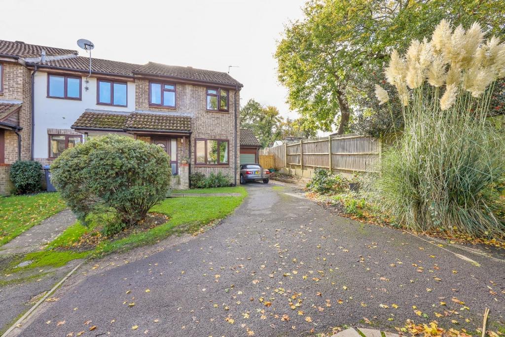 Stonefield Way, Burgess Hill, RH15 3 bed end of terrace house £370,000