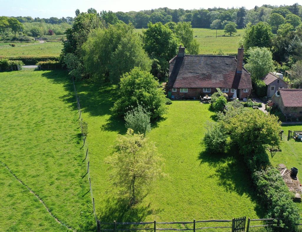 2 Little Wales Cottages, 106 Plumpton... 2 bed semidetached house for