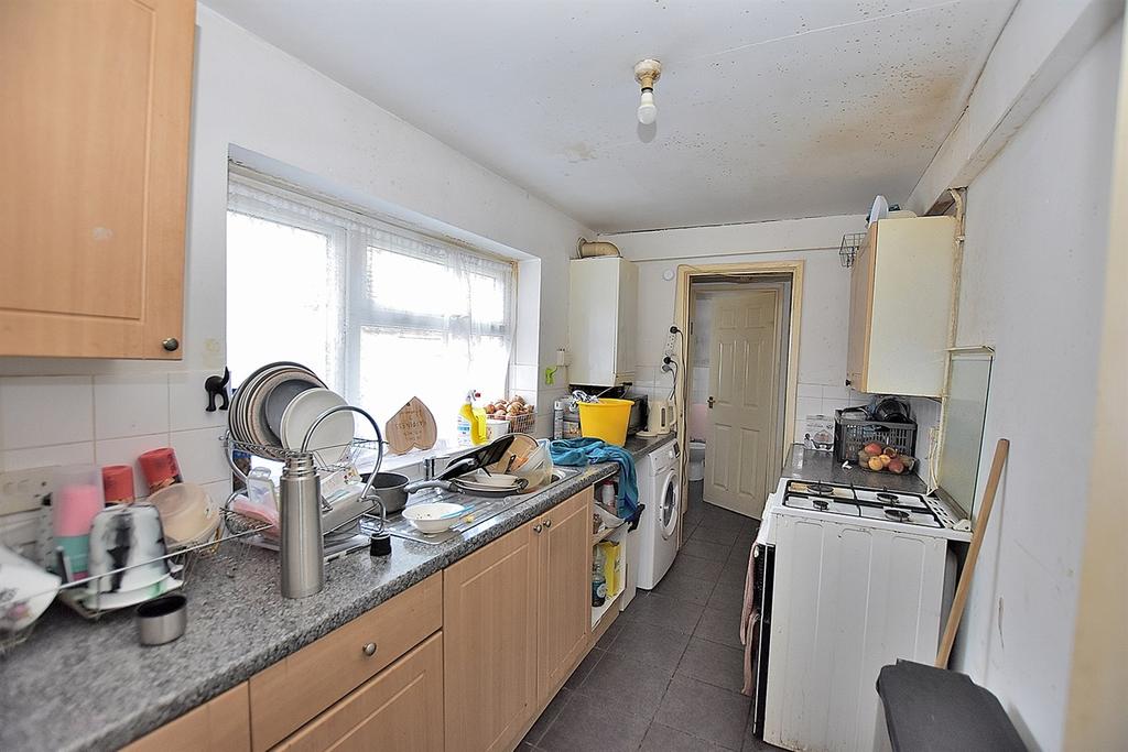 Carter Road, Wolverhampton 2 bed house for sale £110,000