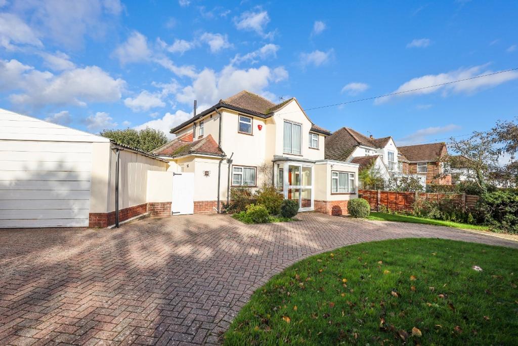 Park Road, Burgess Hill, RH15 3 bed detached house £595,000