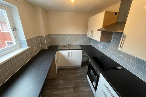 2 bedroom flat to rent, Paderborn Court, Bolton, BL1