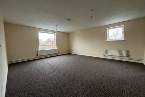 2 bedroom flat to rent, Paderborn Court, Bolton, BL1