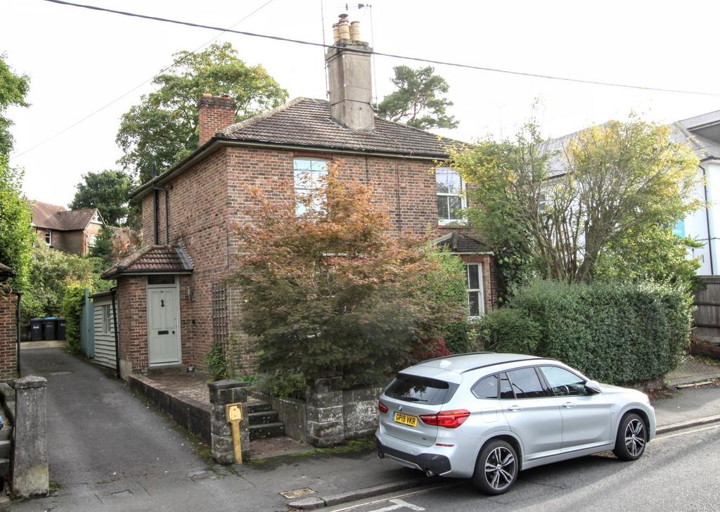 Sydney Road, Haywards Heath, RH16 3 bed semidetached house £550,000