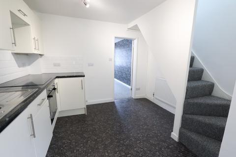 2 bedroom cottage to rent, Quabbs Row, GL17