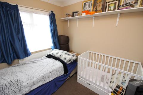 24 Courtenay Road, Worcester Park, KT4 8RY