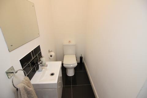 24 Courtenay Road, Worcester Park, KT4 8RY
