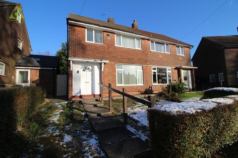 3 bedroom semi-detached house to rent, Clough Avenue, Westhoughton, BL5 2LG