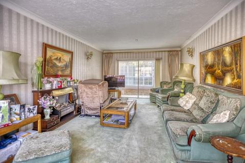 Willowdale Beech Hill Road, Ascot, SL5 0BN