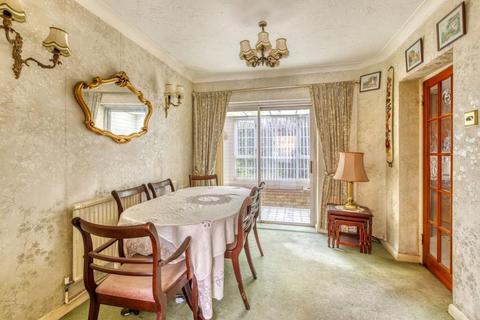 Willowdale Beech Hill Road, Ascot, SL5 0BN