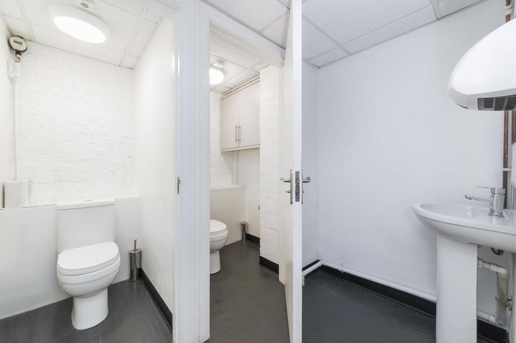 TOIELT 1.jpg
