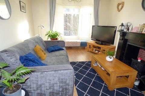 2 bedroom flat to rent, Spohr Terrace, South Shields