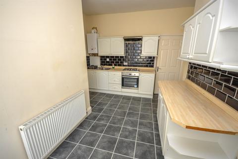 2 bedroom flat to rent, Spohr Terrace, South Shields