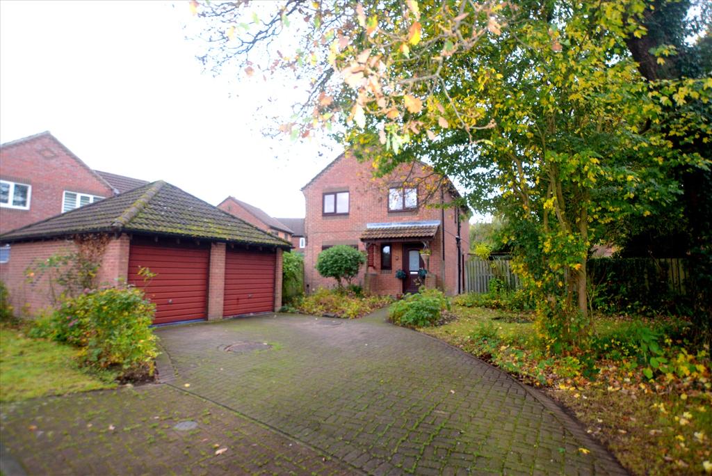 STARGATE CLOSE, LANGLEY PARK, DURHAM... 4 bed detached house £250,000