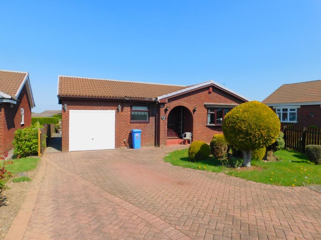 NORHAM DRIVE, PETERLEE, OAKERSIDE 3 bed detached bungalow £269,950