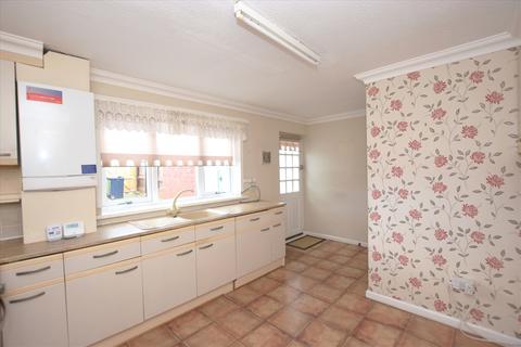 3 bedroom terraced house for sale - TOTNES CLOSE, THORNEY CLOSE