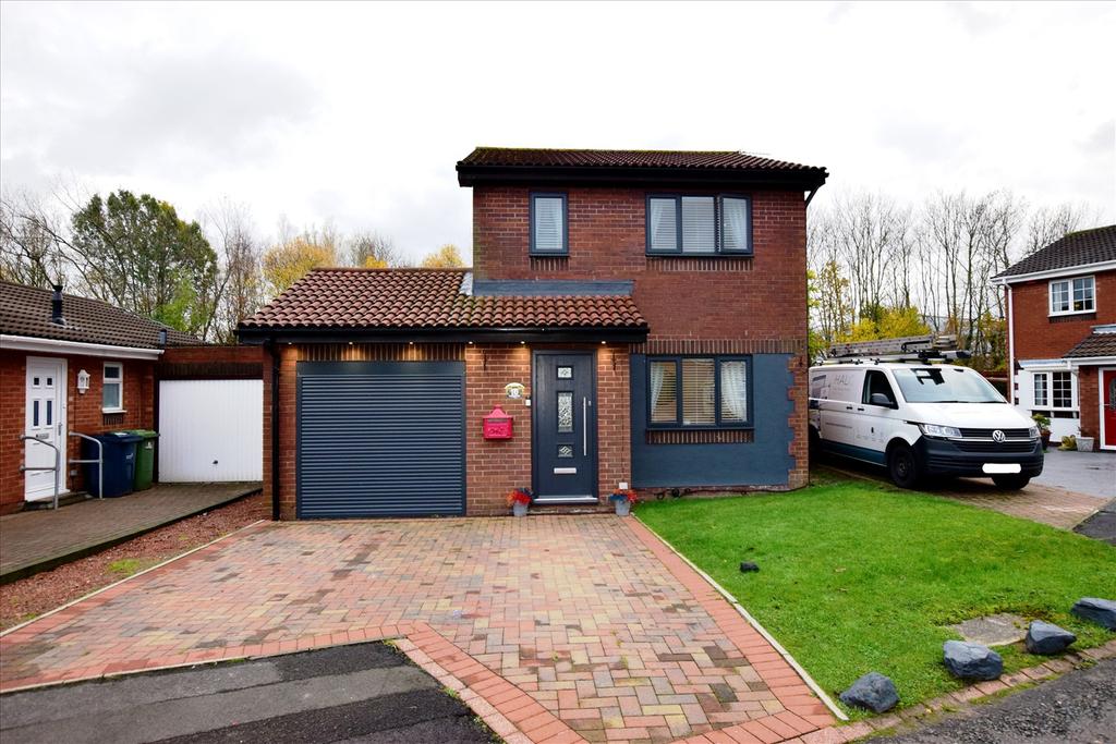 STANSTEAD CLOSE, FULFORD GRANGE 3 bed detached house £240,000