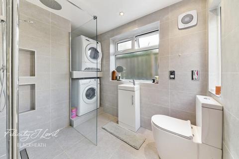 11 Willenhall Road, London, SE18 6TY