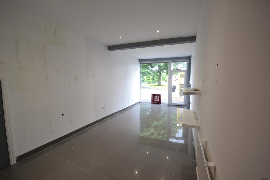 Elephant Lane, St Helens, WA9 Shop £850 pcm (£196 pw)