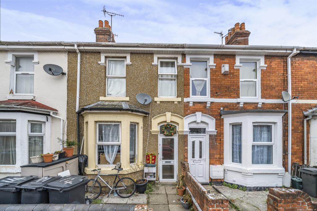 Swindon, Wiltshire, SN1 4 bed terraced house for sale £190,000