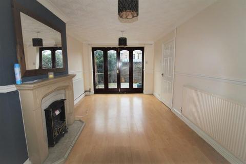 12 Mandy Close, Ipswich, IP4 5JE