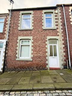3 bedroom terraced house to rent, Surtees Street, Bishop Auckland