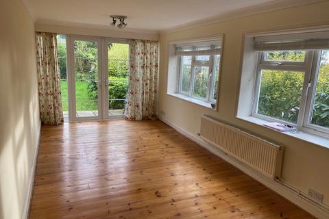 1 bedroom flat to rent, Upper Sea Road, Bexhill-on-Sea TN40