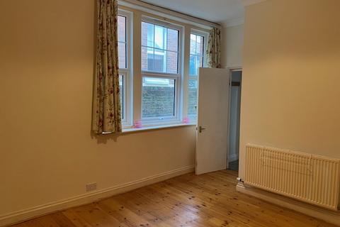 1 bedroom flat to rent, Upper Sea Road, Bexhill-on-Sea TN40