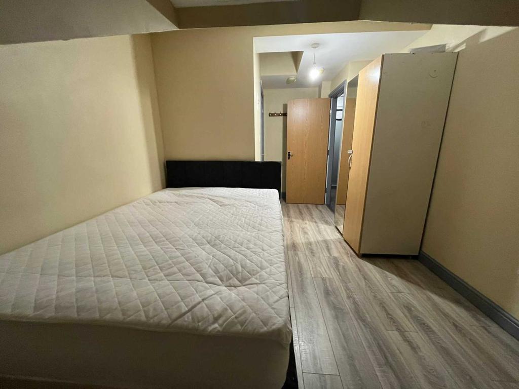 Gilnow Road, Bolton 1 bed in a flat share £650 pcm (£150 pw)