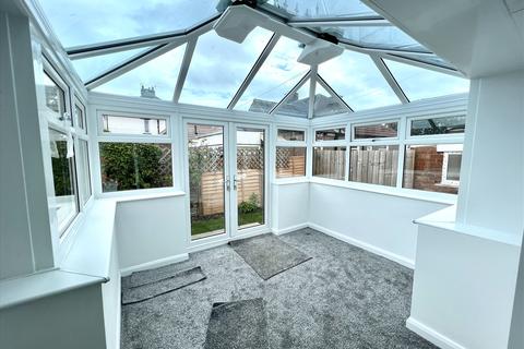 2 Glentower Grove, Seaton Carew, Hartlepool, TS25 1DR
