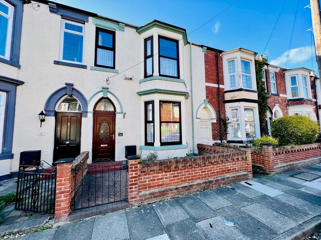 BELMONT GARDENS, PARK ROAD 4 bed terraced house for sale £150,000