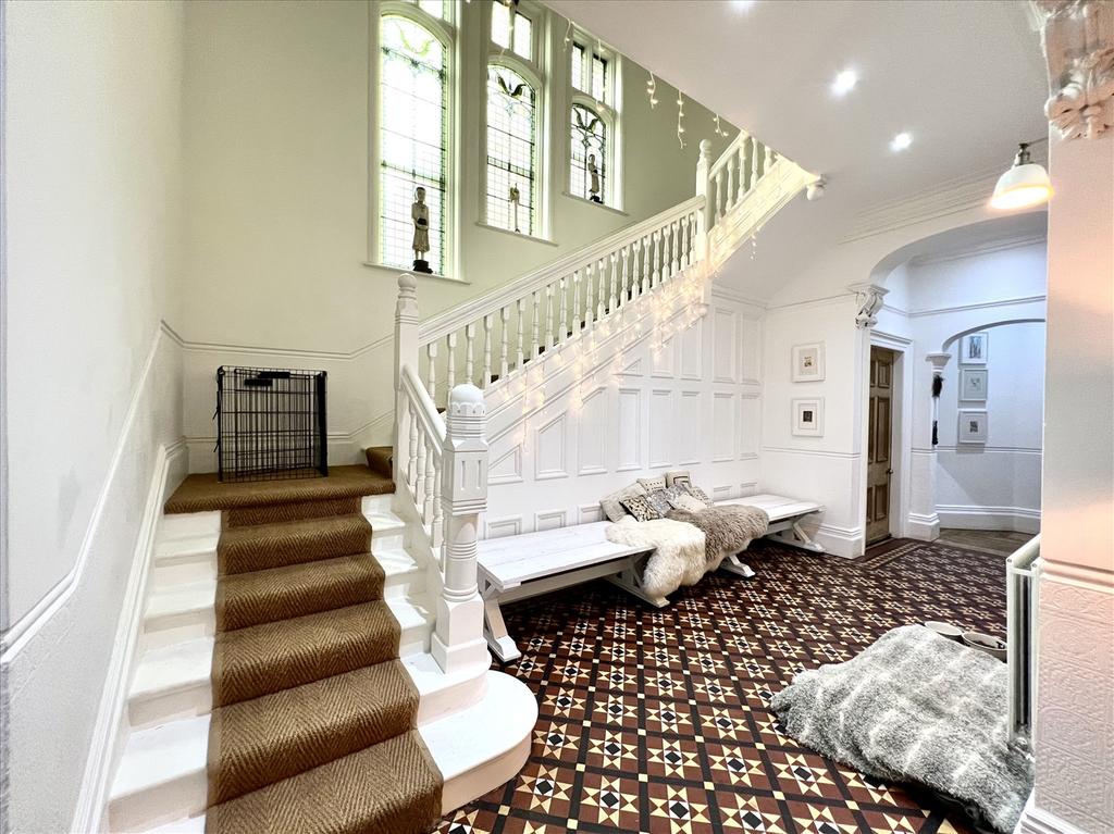 HENRY SMITHS TERRACE, HEADLAND 5 bed semidetached house £410,000