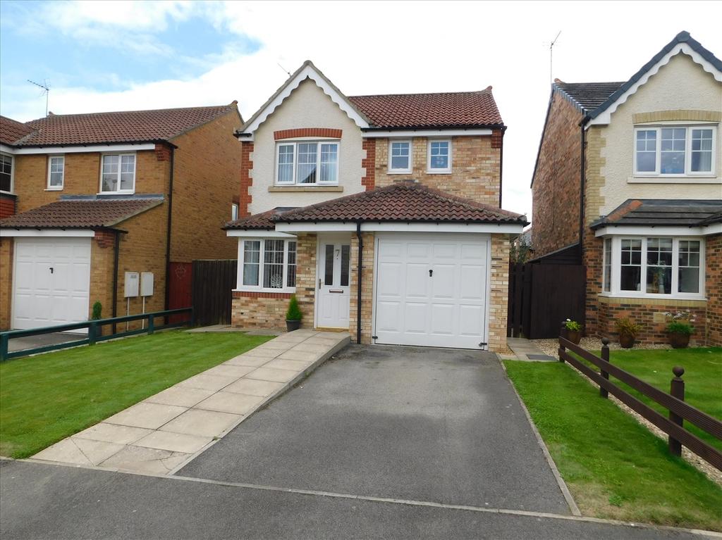 ST CUTHBERTS WAY, AUCKLAND 3 bed detached house £175,000