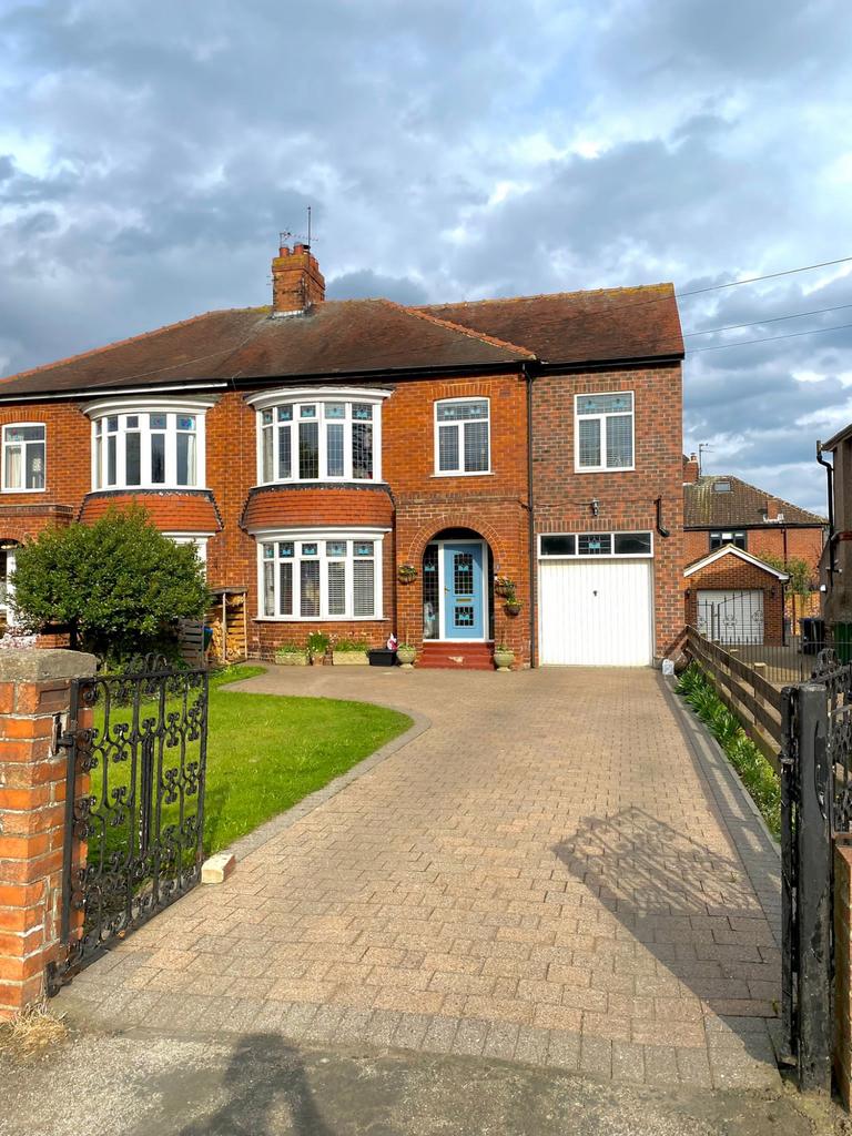 WATLING ROAD, AUCKLAND 4 bed semidetached house £247,500