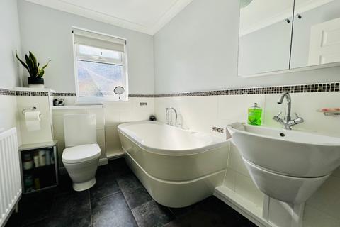 6 Broad Road, Blackhall Colliery, Hartlepool, TS27 4BB