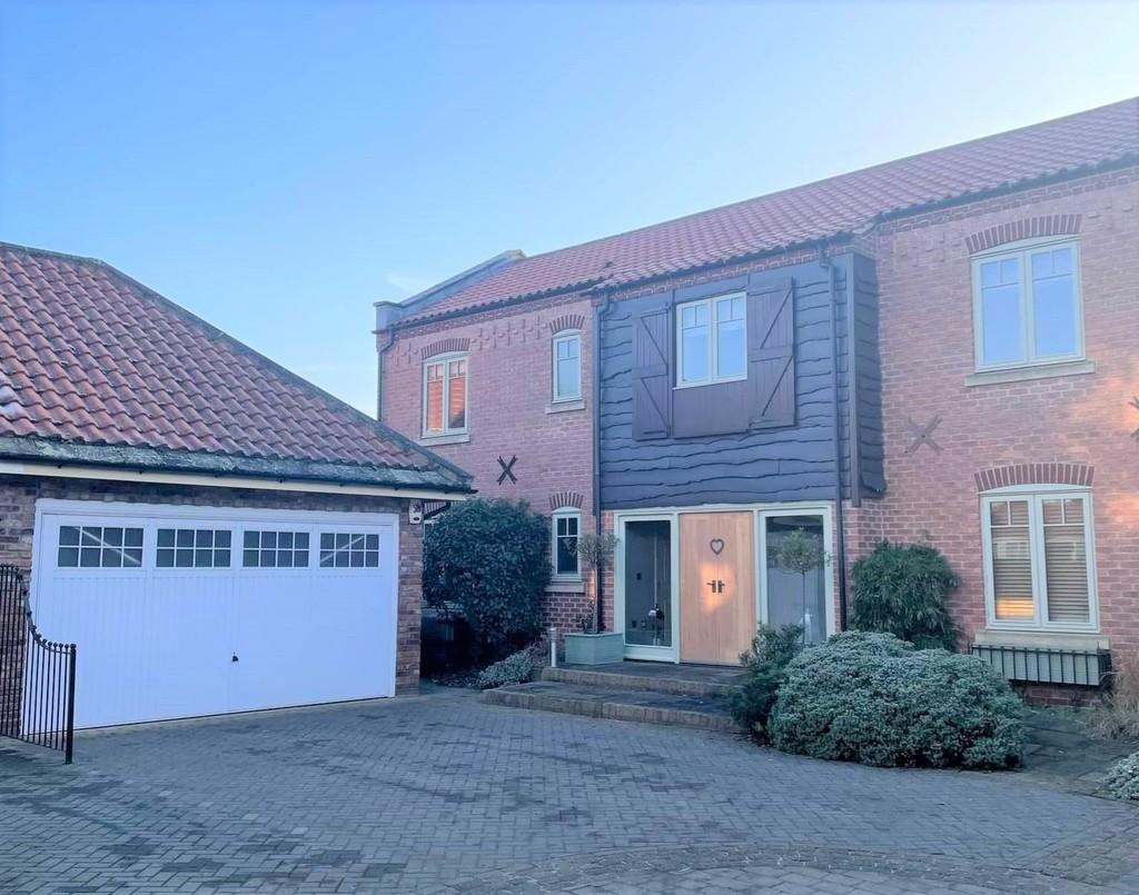 Bridge Farm, Pollington 4 bed detached house for sale £440,000