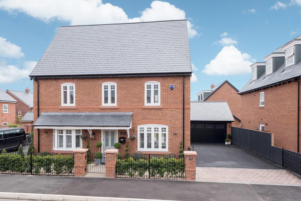 Tiverton Way, Tarporley 5 bed detached house £2,500 pcm (£577 pw)
