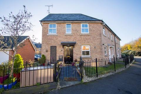 17 Cae Canol, Penarth, CF64 3RF