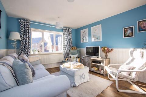 17 Cae Canol, Penarth, CF64 3RF