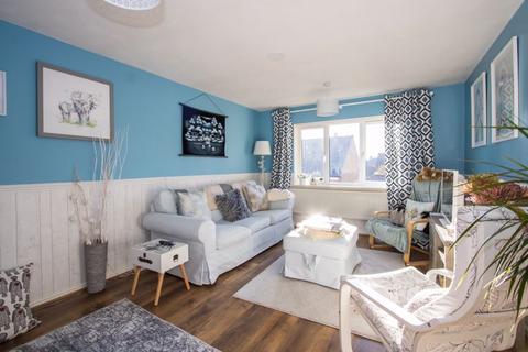 17 Cae Canol, Penarth, CF64 3RF